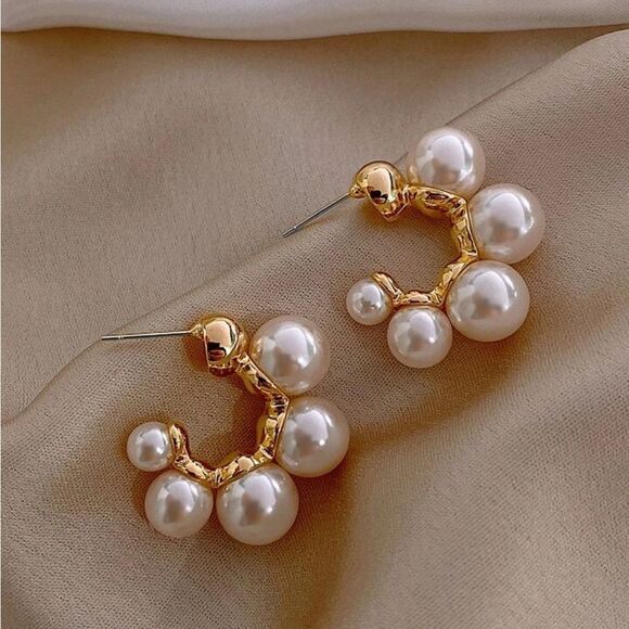 NEW 14k Gold Plated Minimalist Pearl Hoop Earrings - Picture 2 of 3